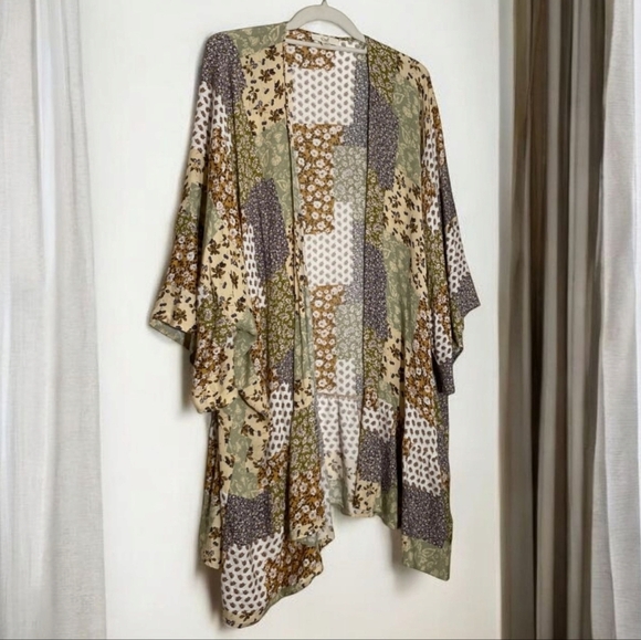 New! Easel Patchwork Quilt Kimono Coverup - Picture 6 of 6